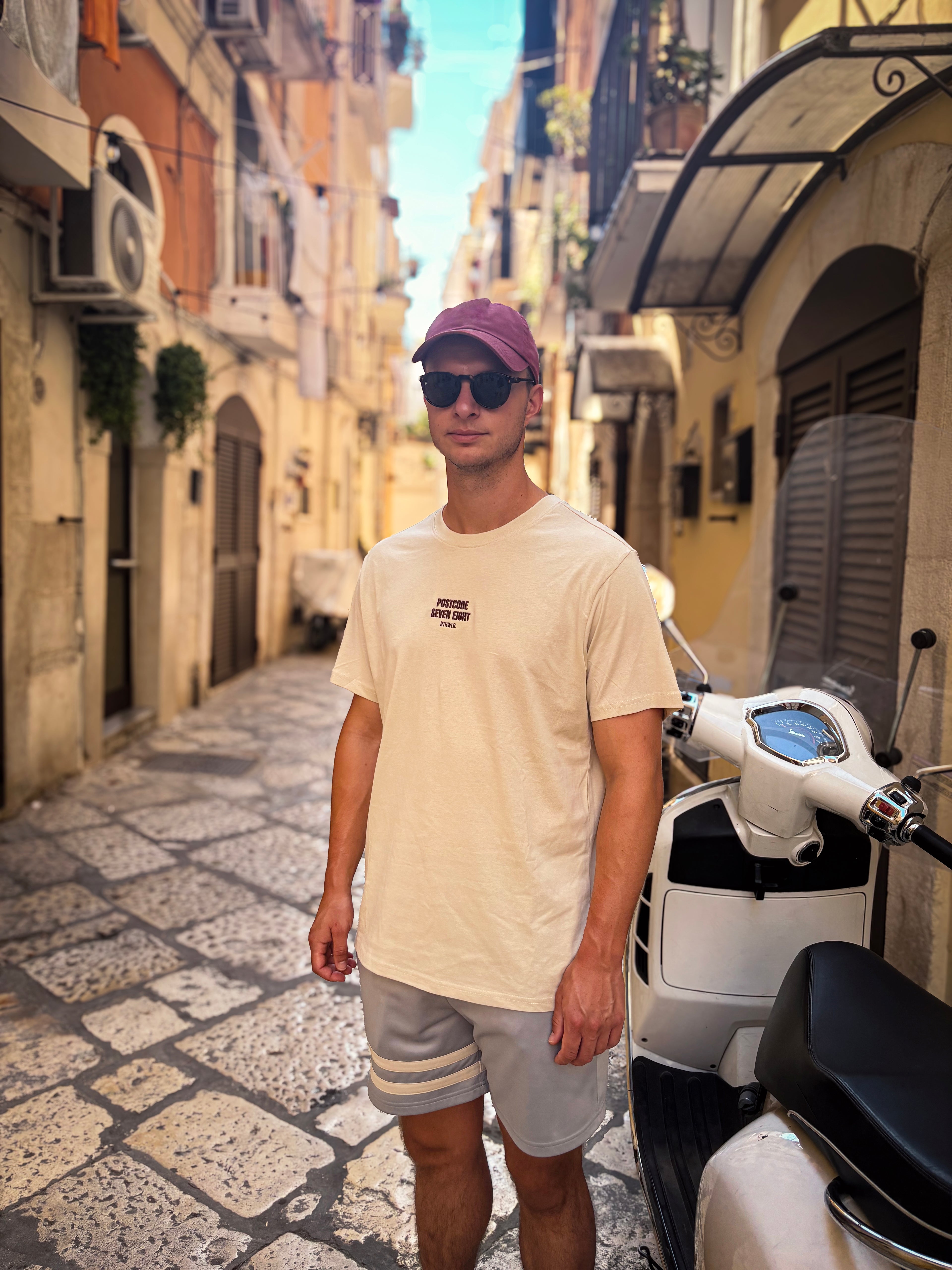 POSTCODE ESSENTIAL TEE